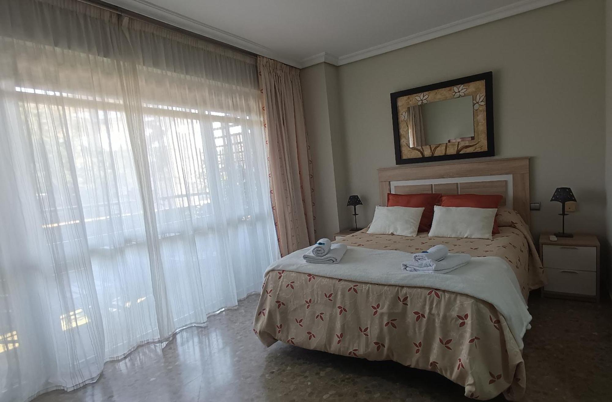 Feria Apartment, Near Plaza Espana Севиля Екстериор снимка